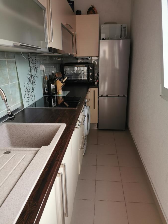Apartment Mira - Sea View Трогір Екстер'єр фото