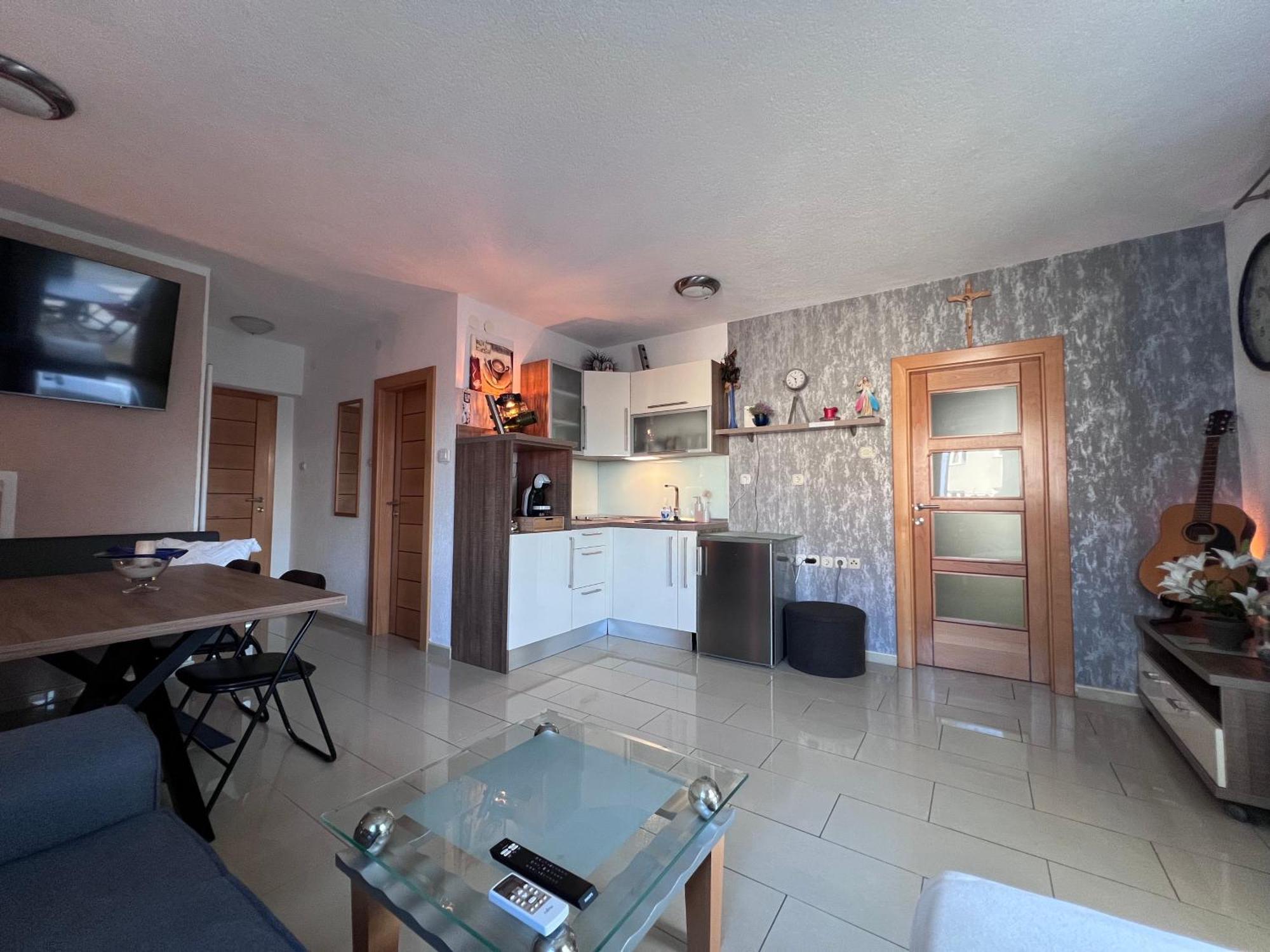 Apartment Mira - Sea View Трогір Екстер'єр фото